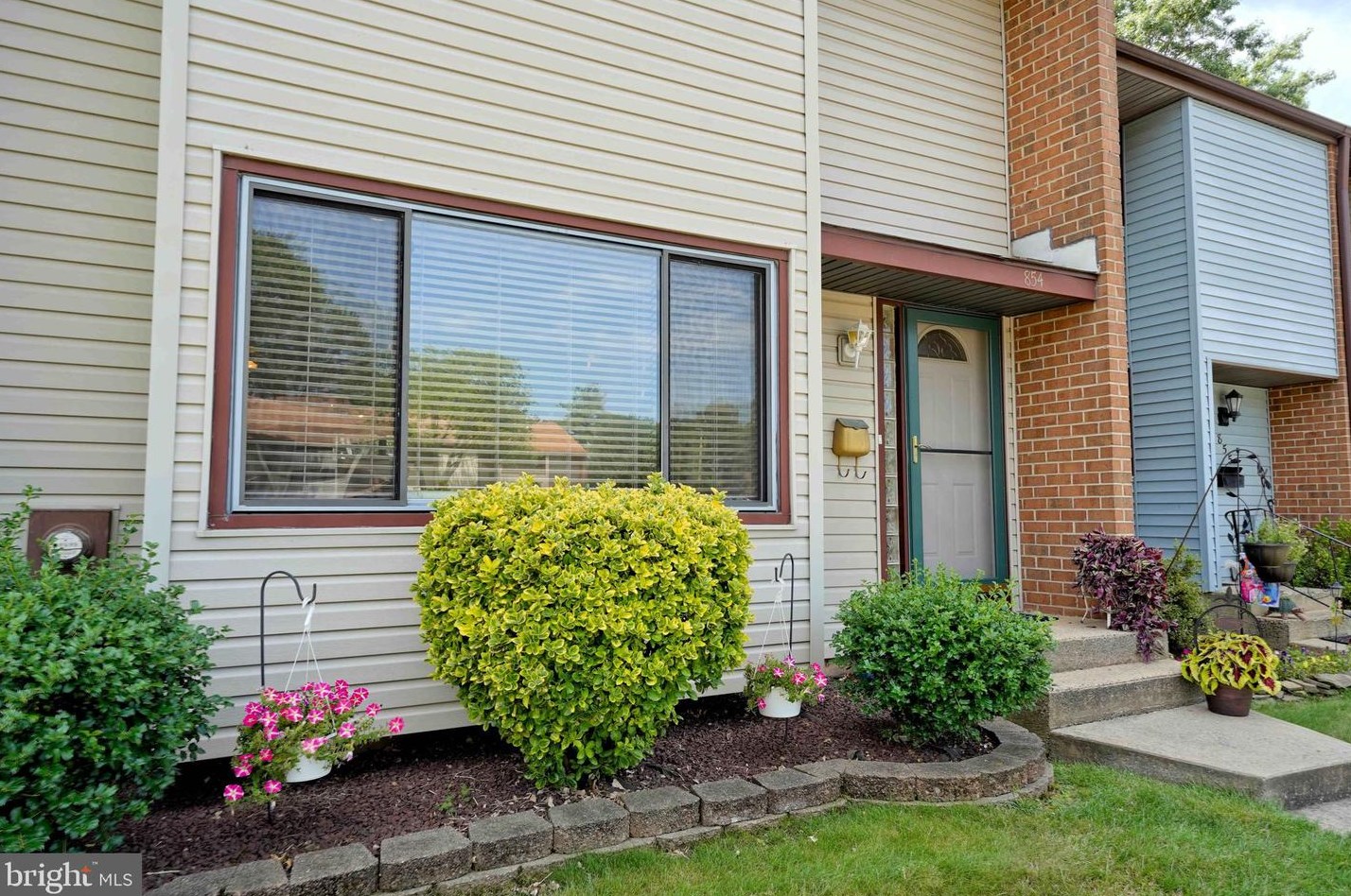 854 Jamestown Rd, East Windsor, NJ 08520-5644