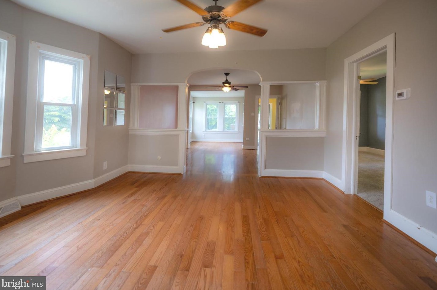 220 Hauser Ave, Trenton NJ 08620-1702 exterior