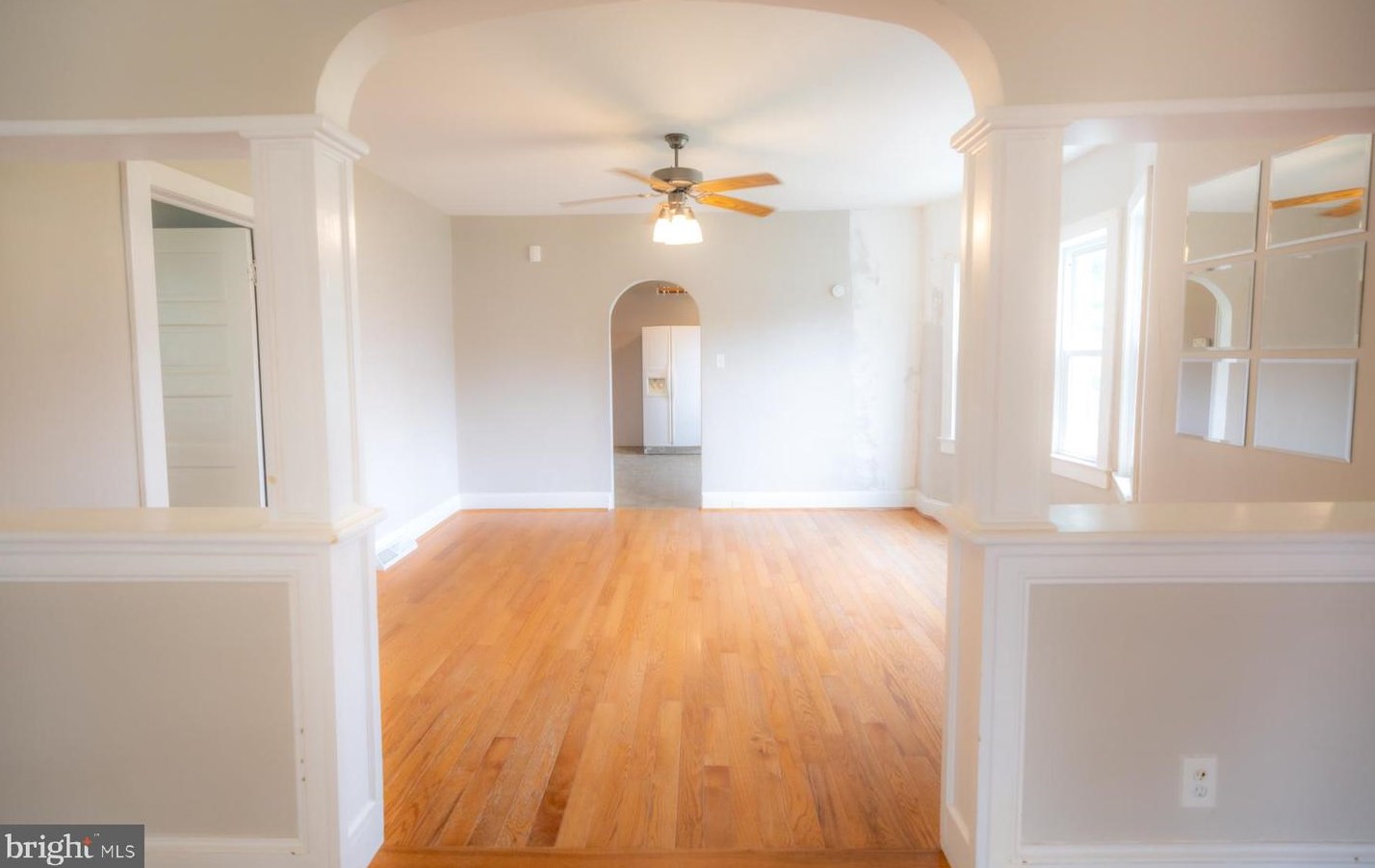 220 Hauser Ave, Trenton NJ 08620-1702 exterior