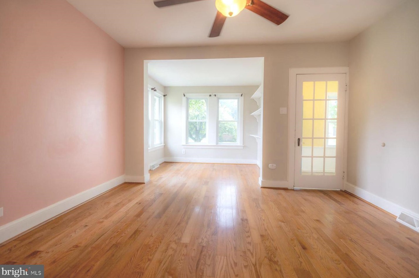 220 Hauser Ave, Trenton NJ 08620-1702 exterior