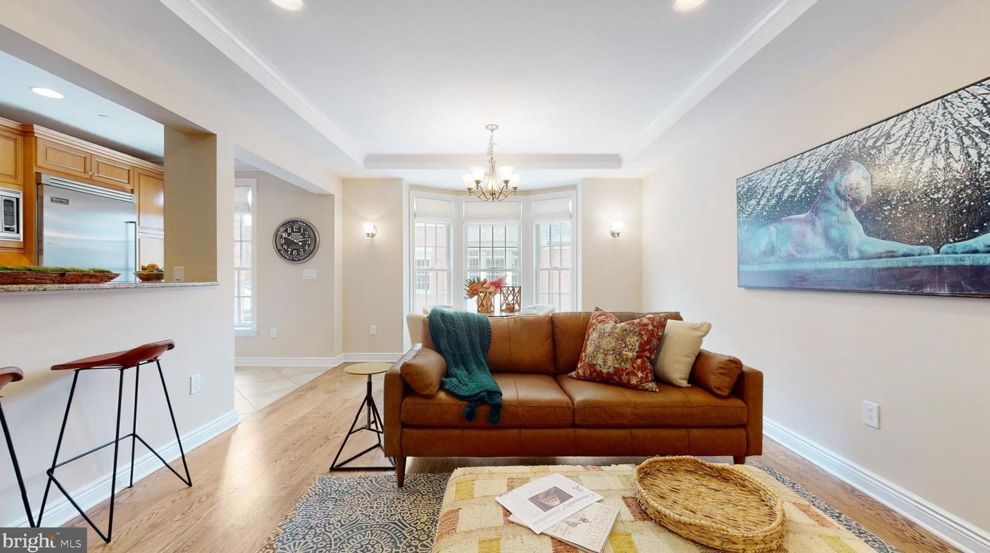 221 Victoria Mews, Princeton NJ  08542-3748 exterior