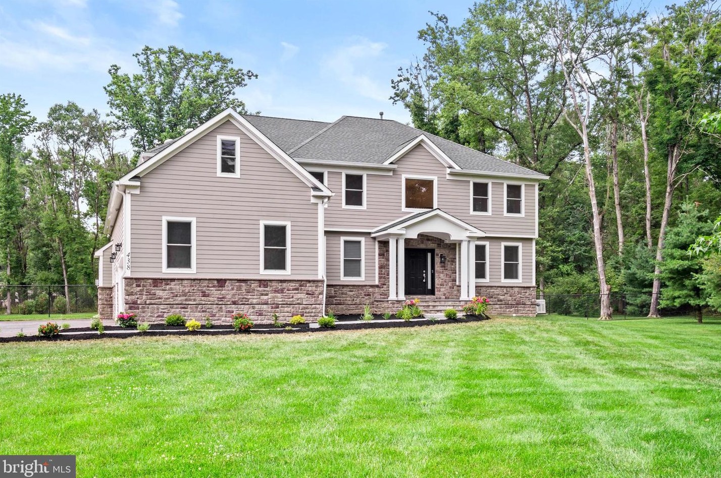 438 Snowden Ln, Princeton, NJ 08540