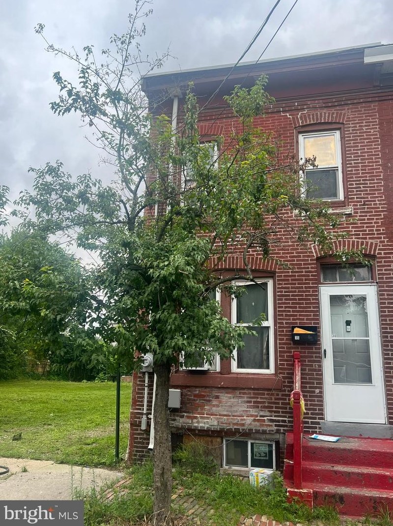 30 Asbury St, Trenton, NJ 08611-2818
