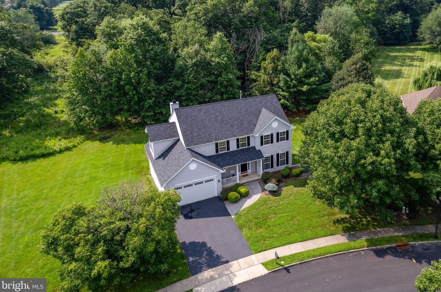 31 Donovan Rd, Pennington, NJ 08534-5127