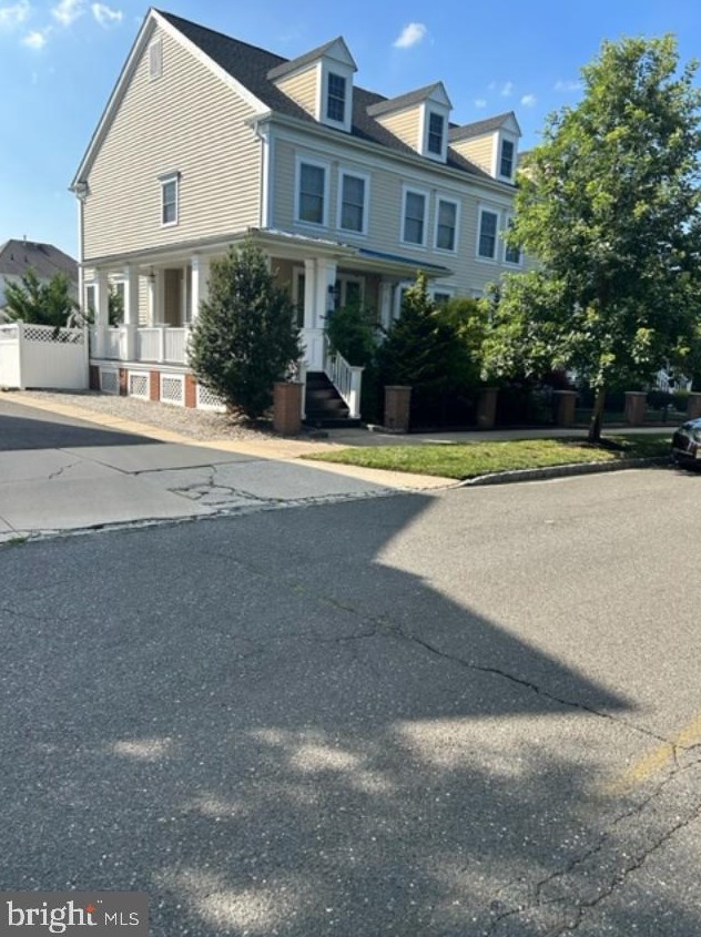 145 Heritage St, Trenton, NJ 08691-4100