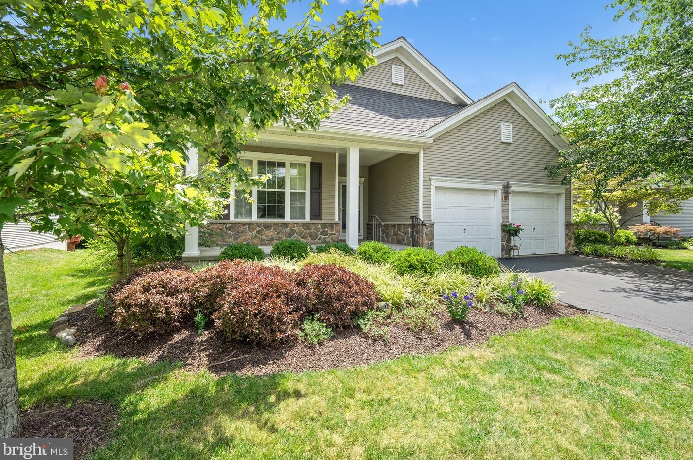 30 Stanford Rd, Pennington, NJ 08534-5162