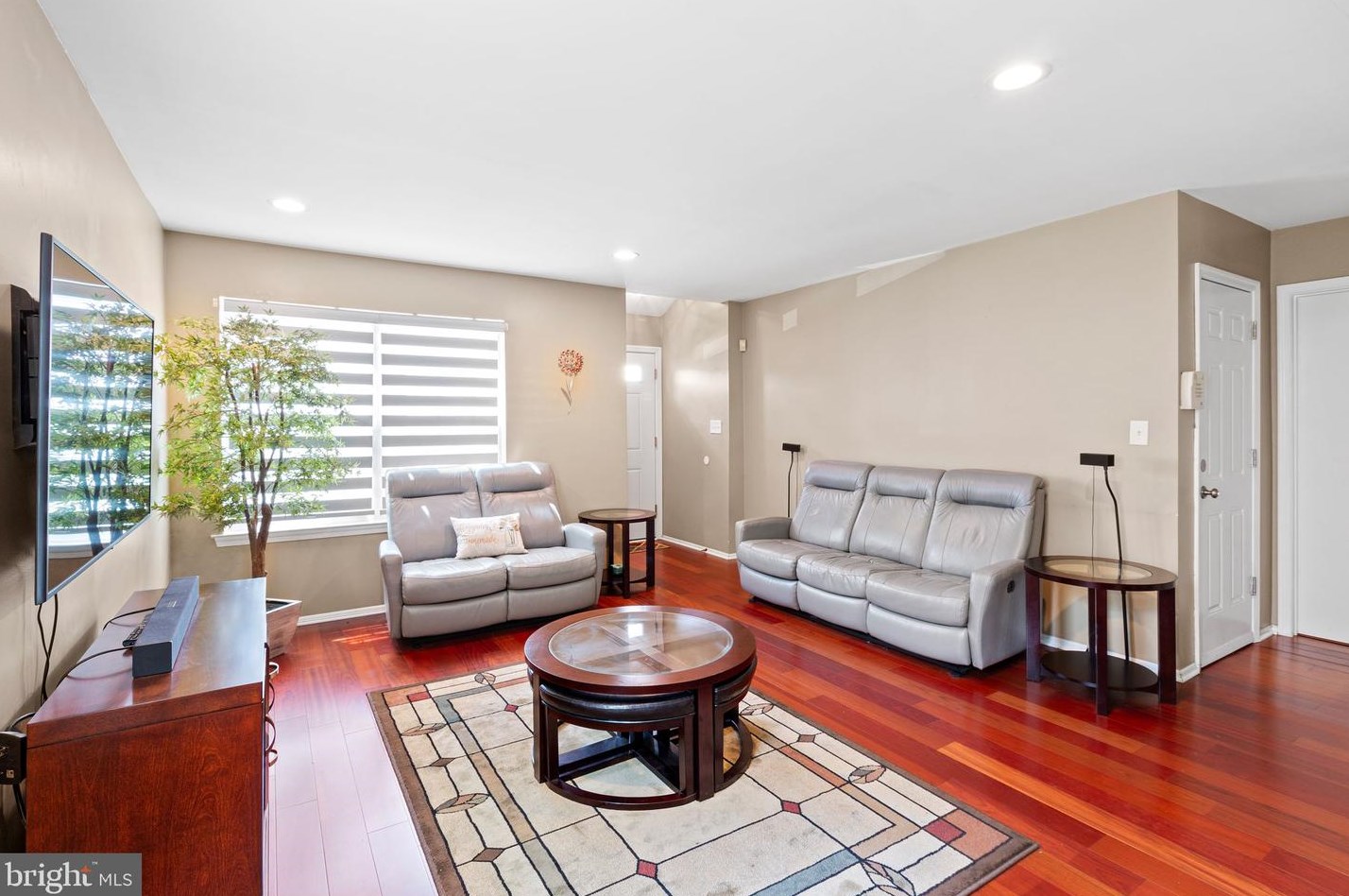 18 Pilgrim, Trenton, NJ 08628