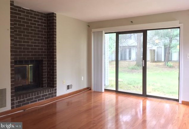 6 Harris Ct, Trenton, NJ 08648