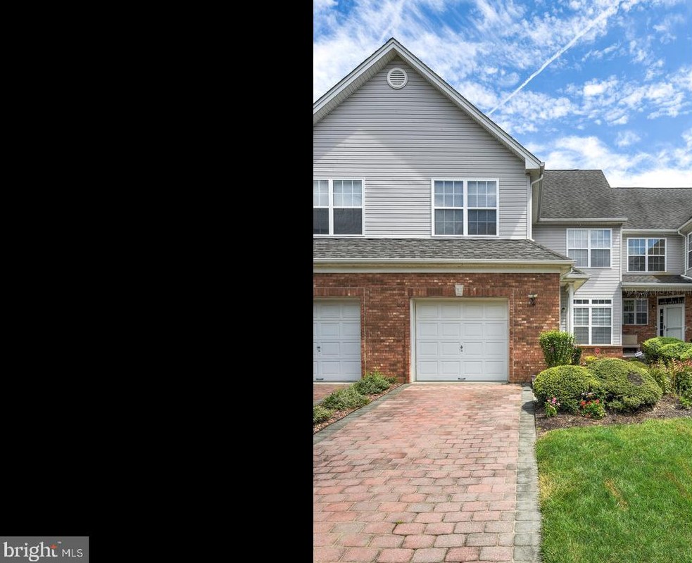 14 Shelley Cir, East Windsor, NJ 08520-4684