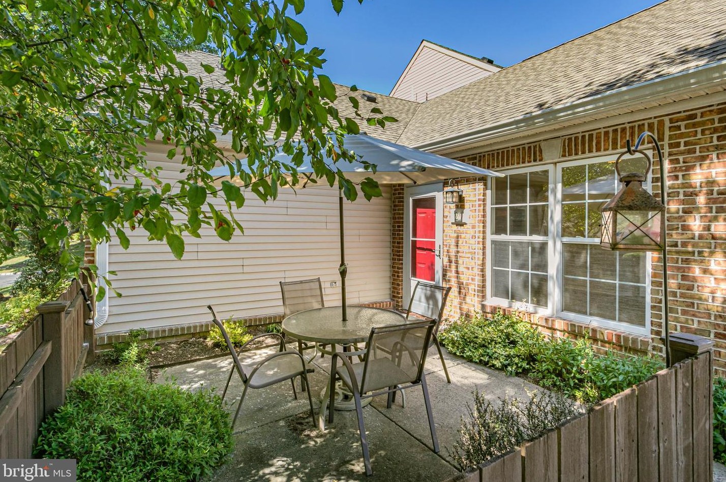 29 Woolsey Ct, Pennington, NJ 08534-1423