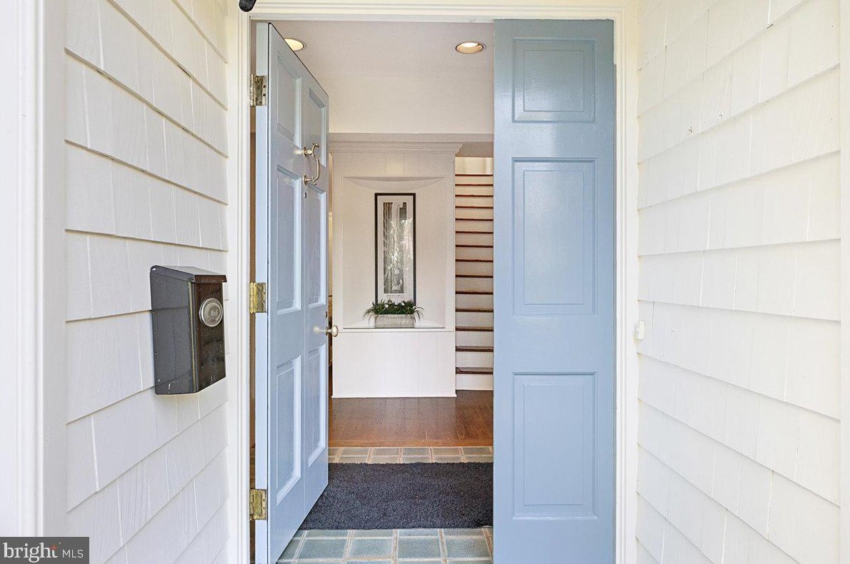 7 Armour Rd, Princeton, NJ 08540