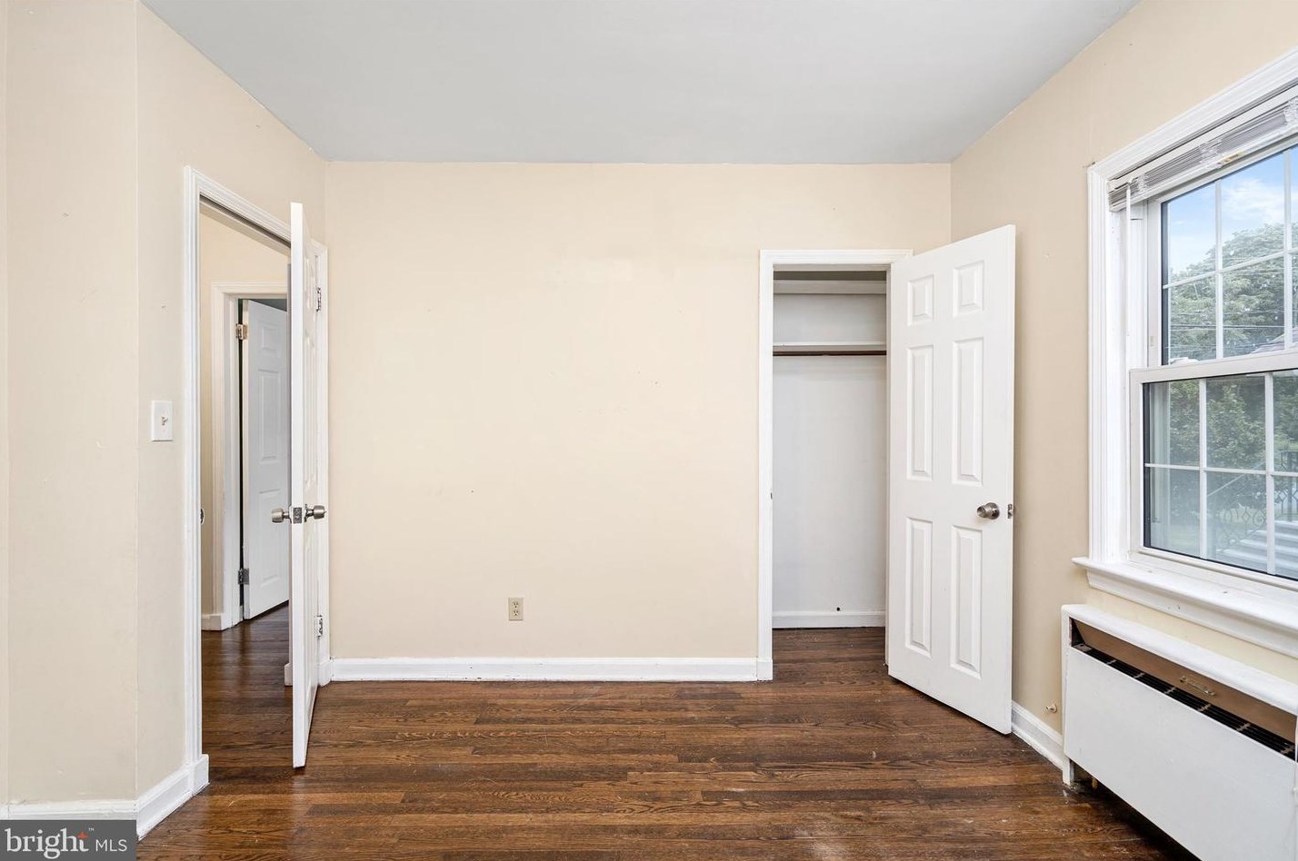 306 Monmouth St, East Windsor NJ 08520-5002 exterior