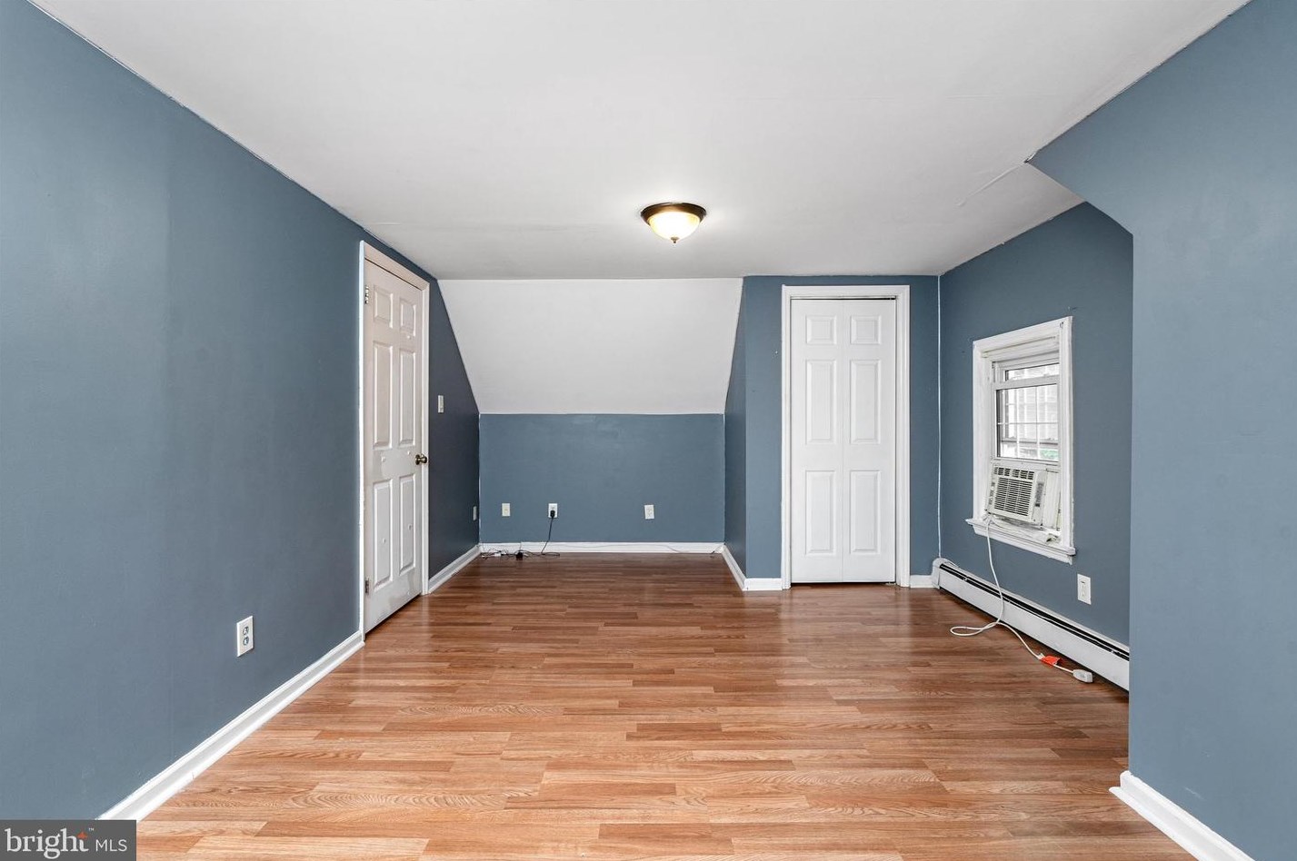 306 Monmouth St, East Windsor NJ 08520-5002 exterior