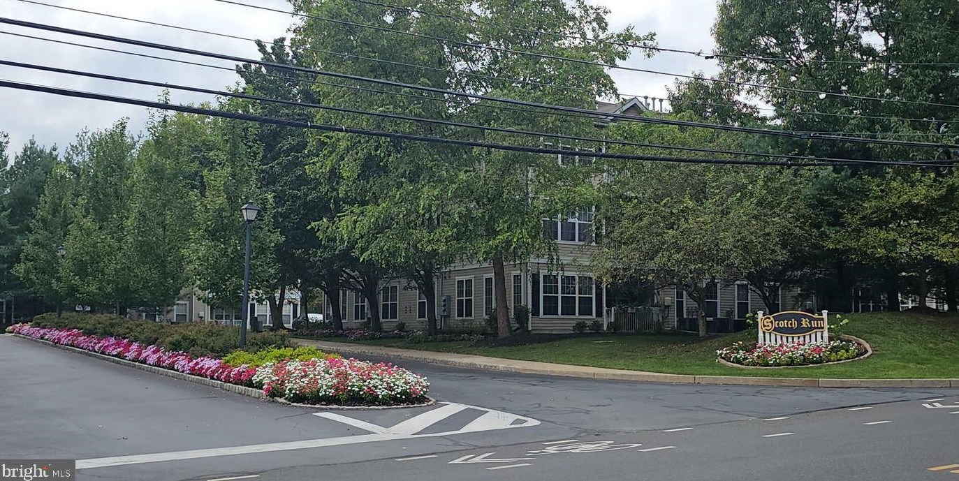 35 Kyle Way, Trenton, NJ 08628