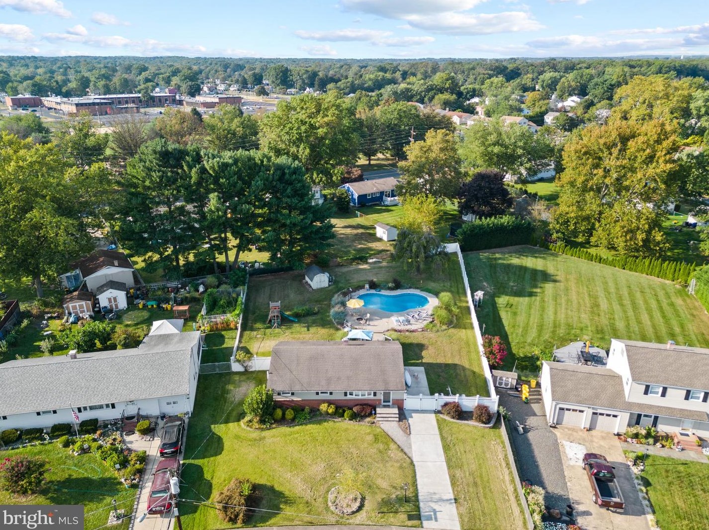 8 Spring Valley Ln, Trenton, NJ 08638