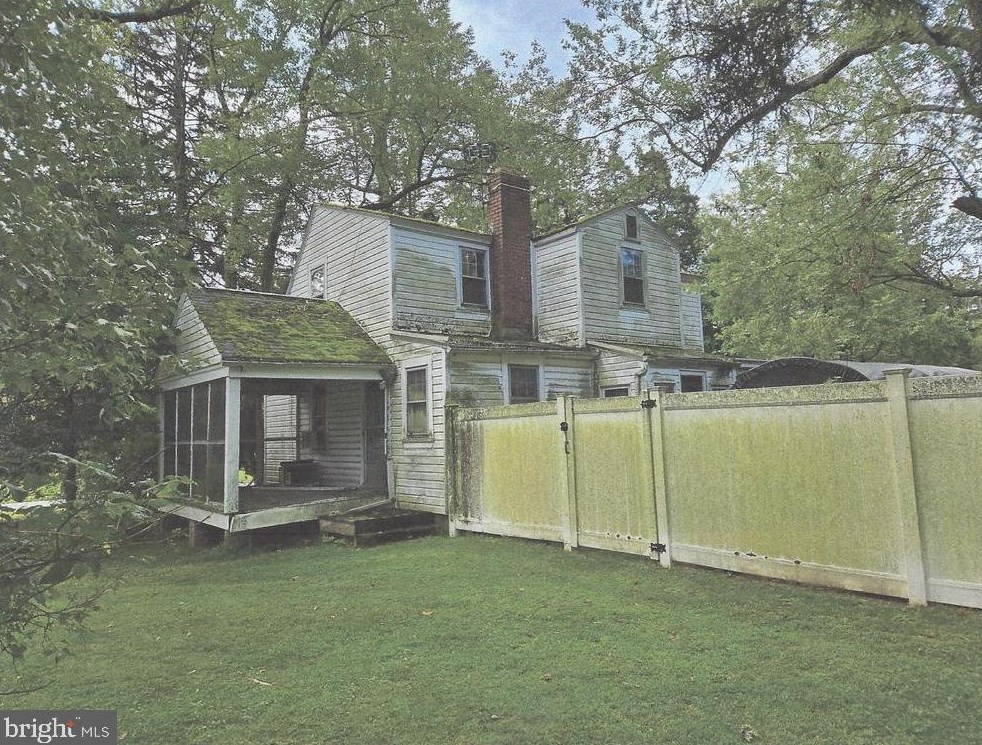 100 Denow Rd, Trenton, NJ 08648-1572