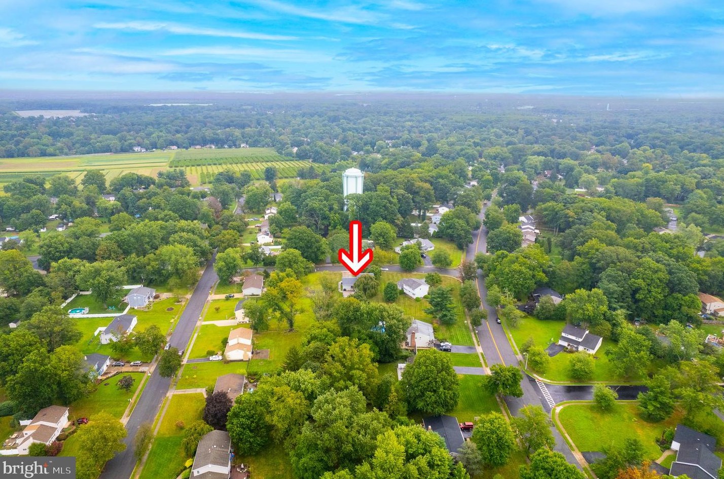 3 Primrose Ln, East Windsor, NJ 08520