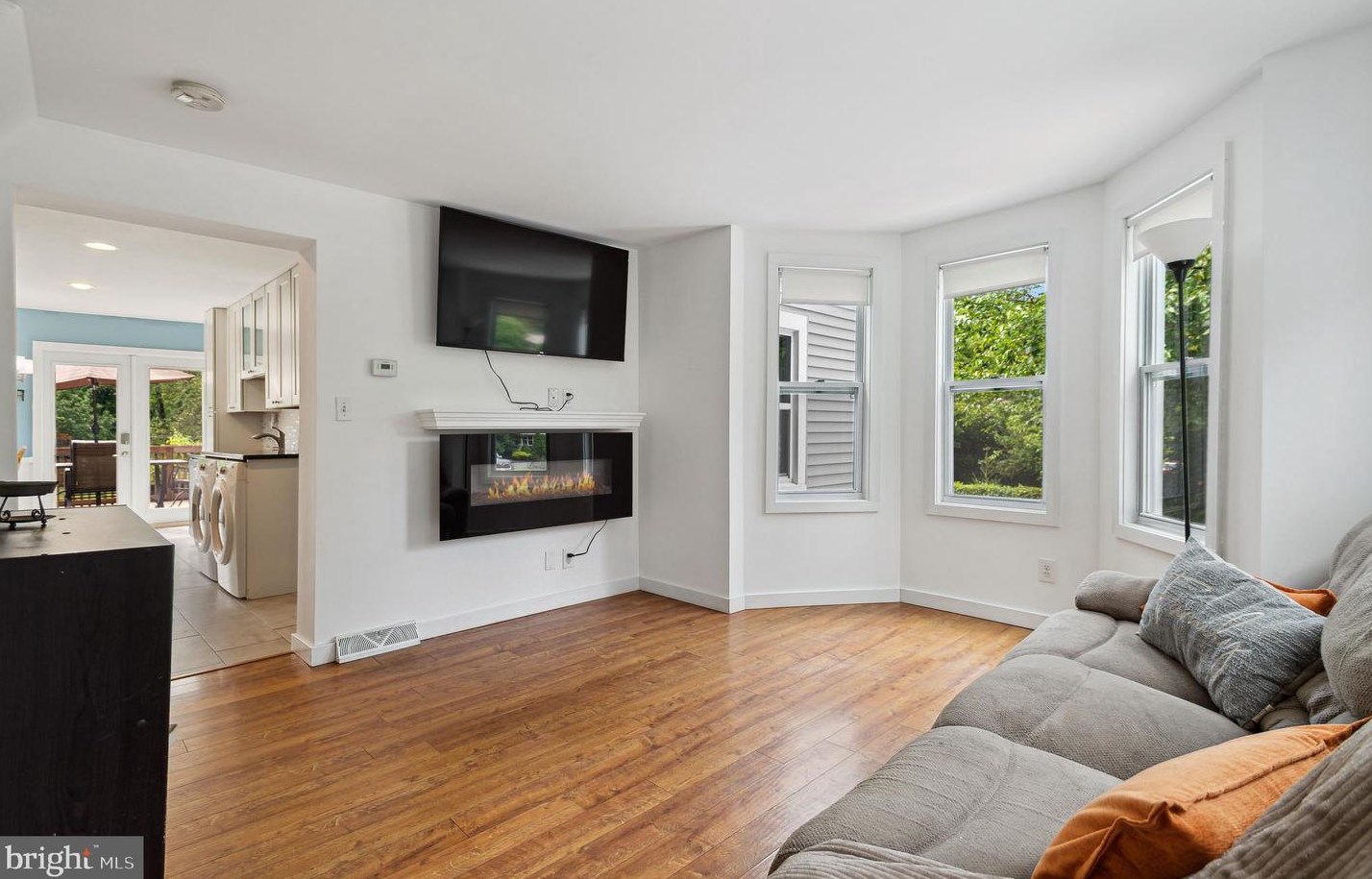 53 Brenwal Ave, Trenton, NJ 08618-1743