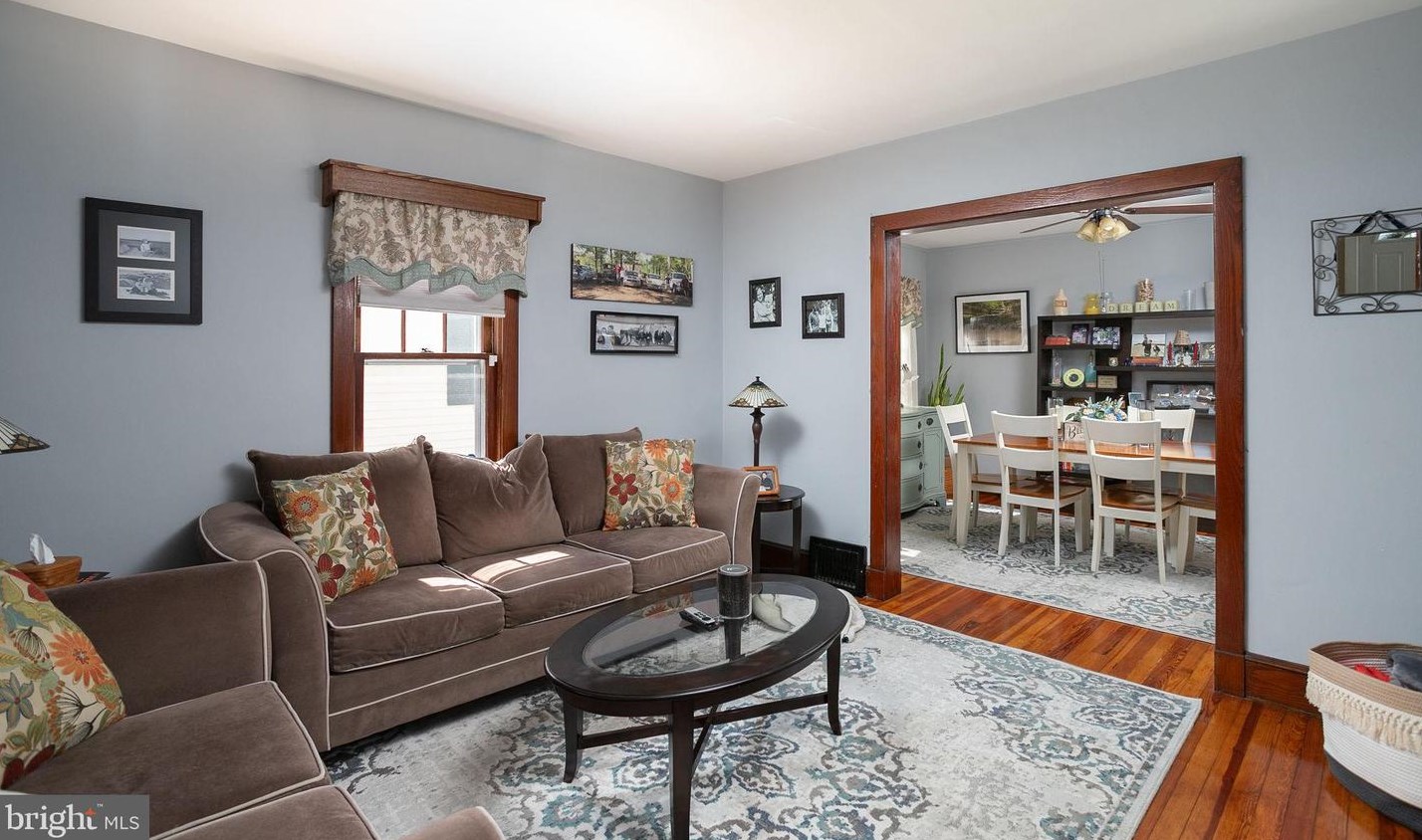 137 Churchill Ave, Trenton NJ  08610-3501 exterior