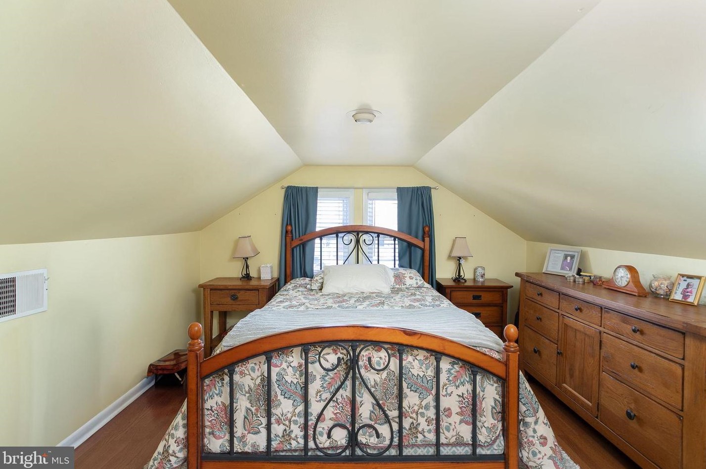 137 Churchill Ave, Trenton NJ  08610-3501 exterior