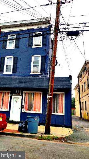 723 Roebling Ave, Trenton, NJ 08611