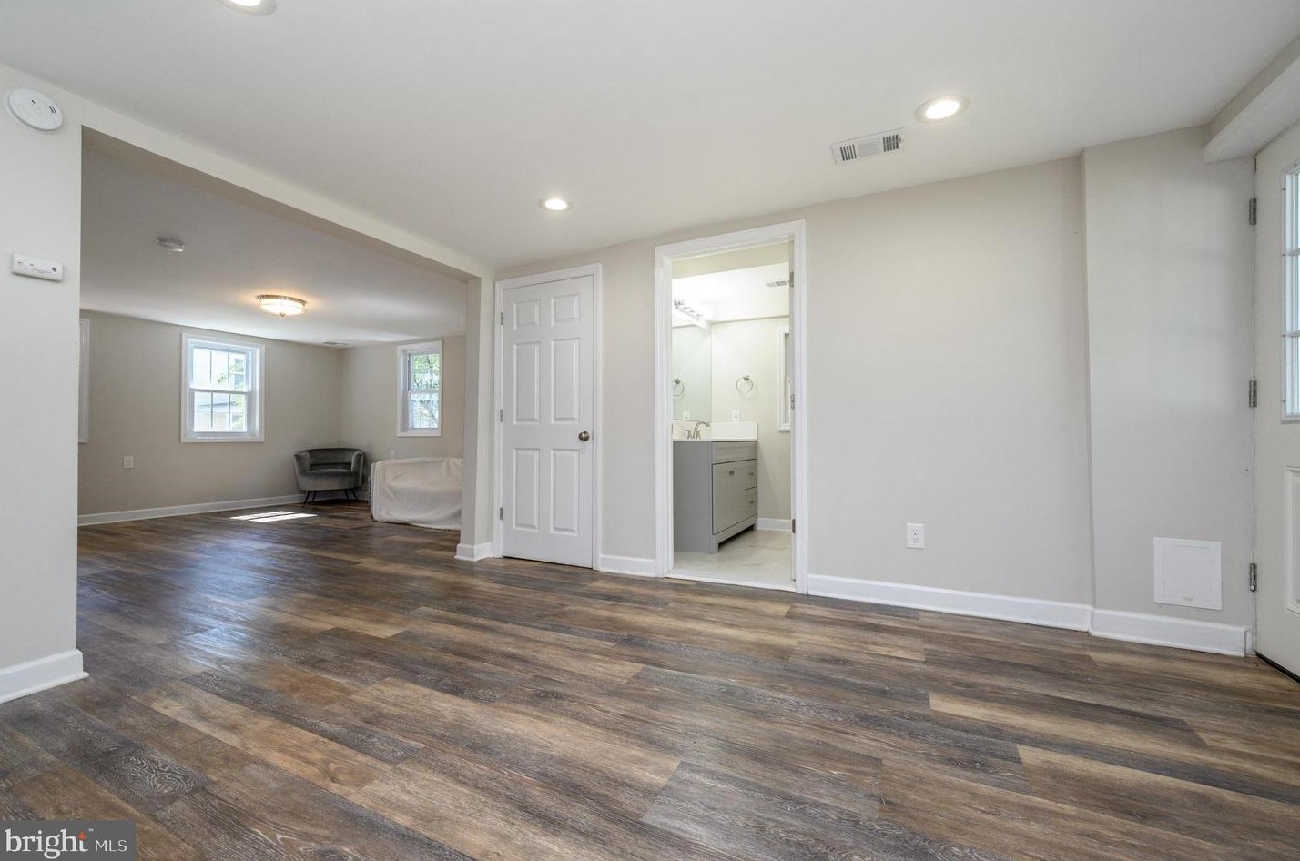 133 Monmouth St, East Windsor NJ 08520-3117 exterior