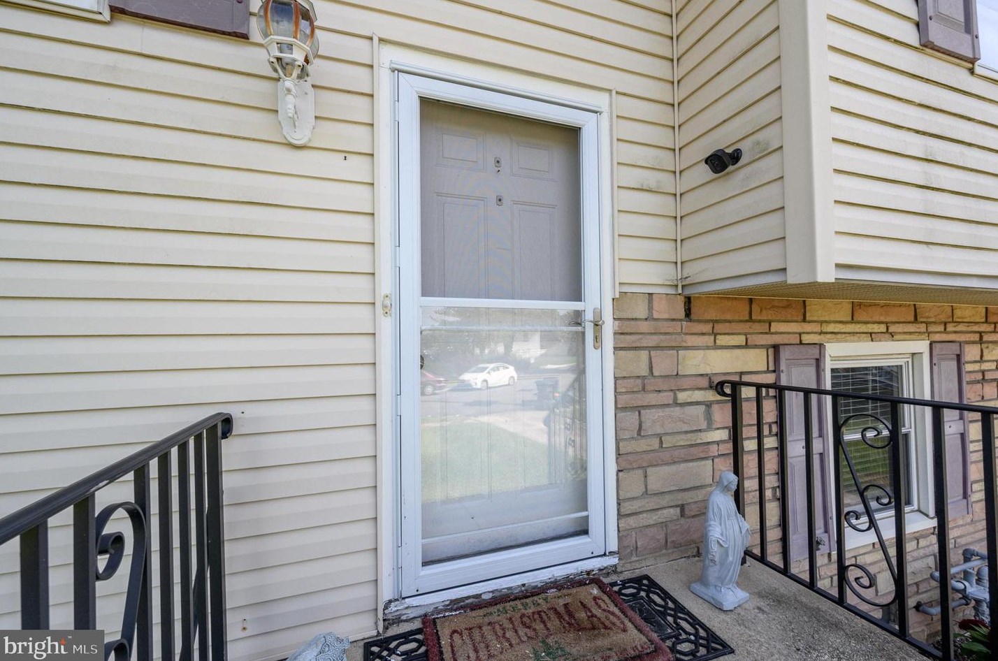 7 Agress Ct, Trenton, NJ 08619-1505
