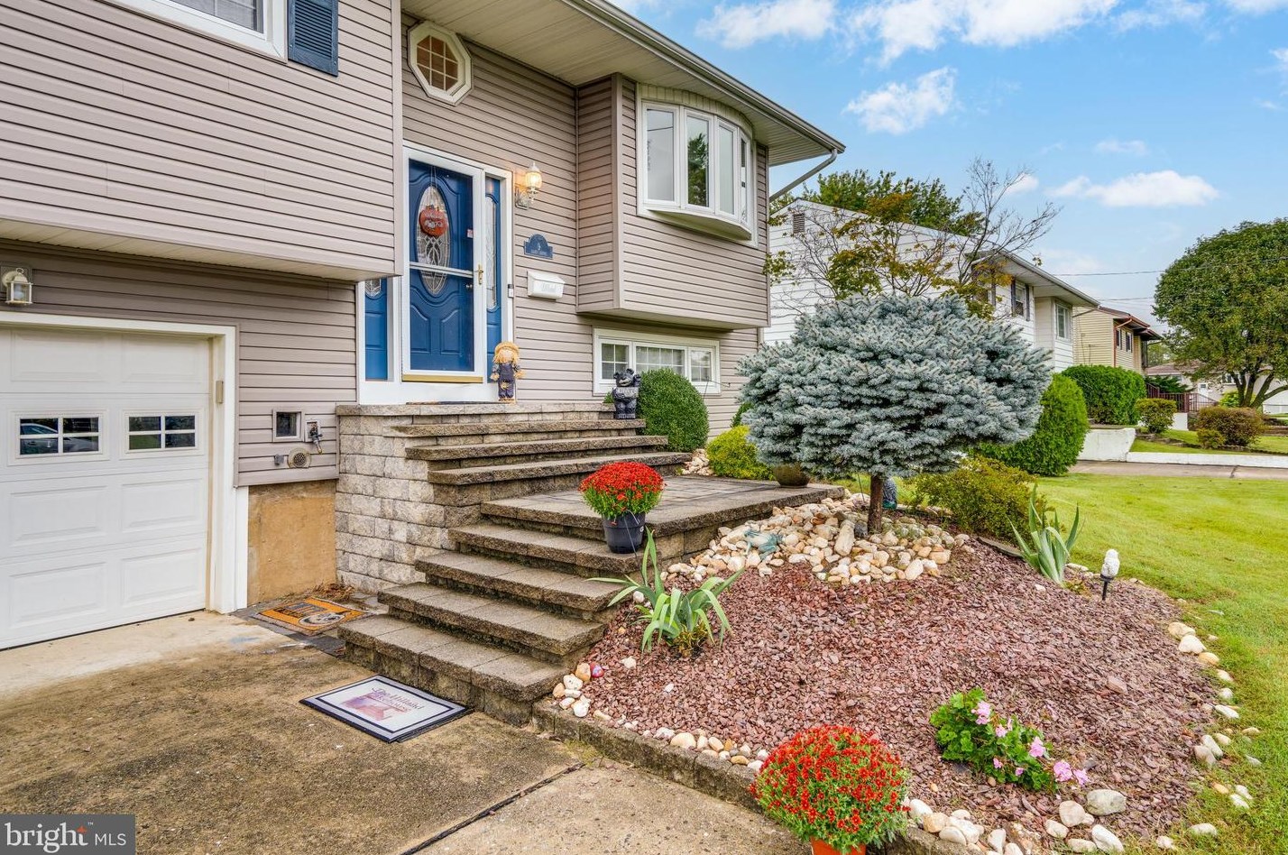 9 Gary Dr, Trenton, NJ 08690-3115