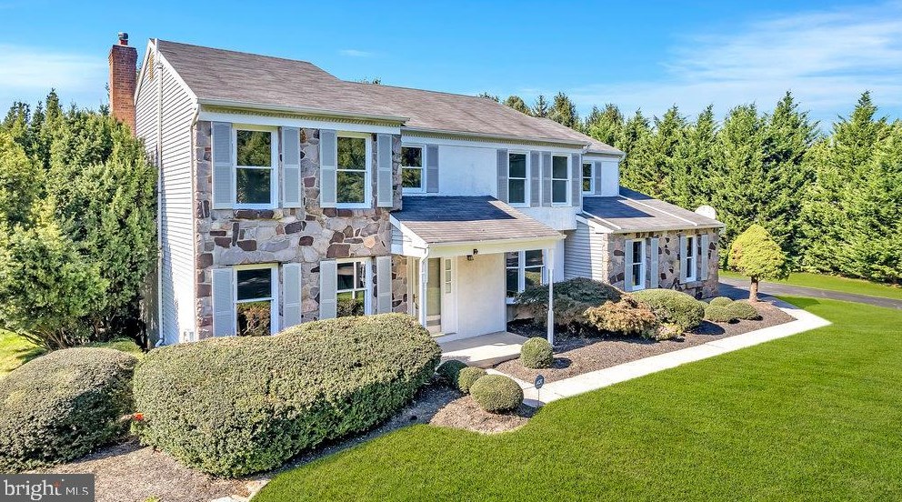 8 Madison Dr, W Windsor Township, NJ 08550