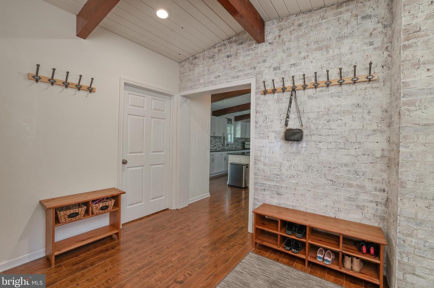 76 Poor Farm Rd, Pennington, NJ 08534-3801