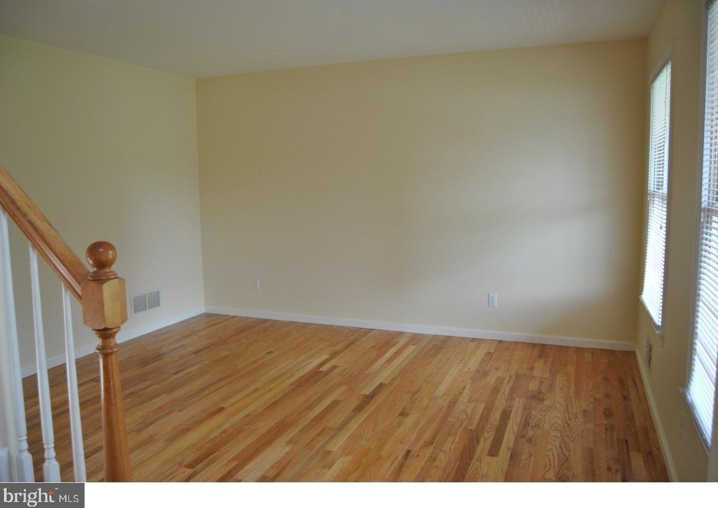 3 Stratton Ct, W Windsor Township, NJ 08550-2836