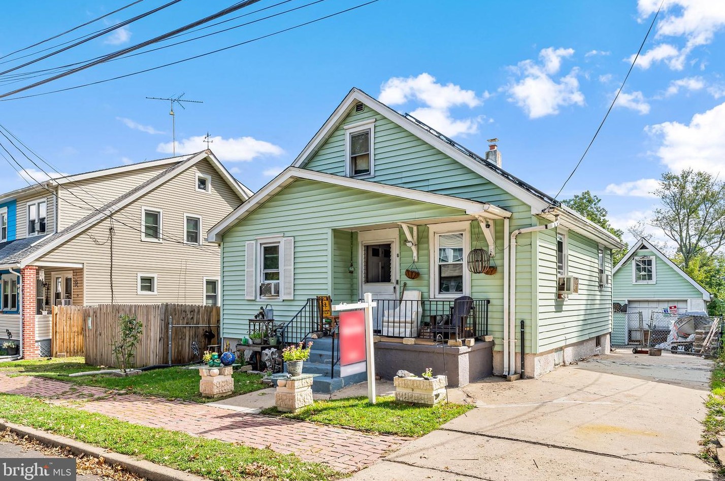 8 Morse Ave, Trenton, NJ 08638