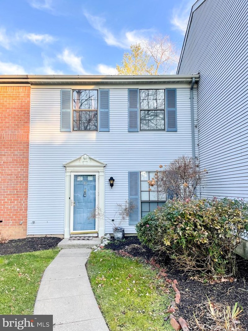 10 Tompkins Pl, Trenton, NJ 08648