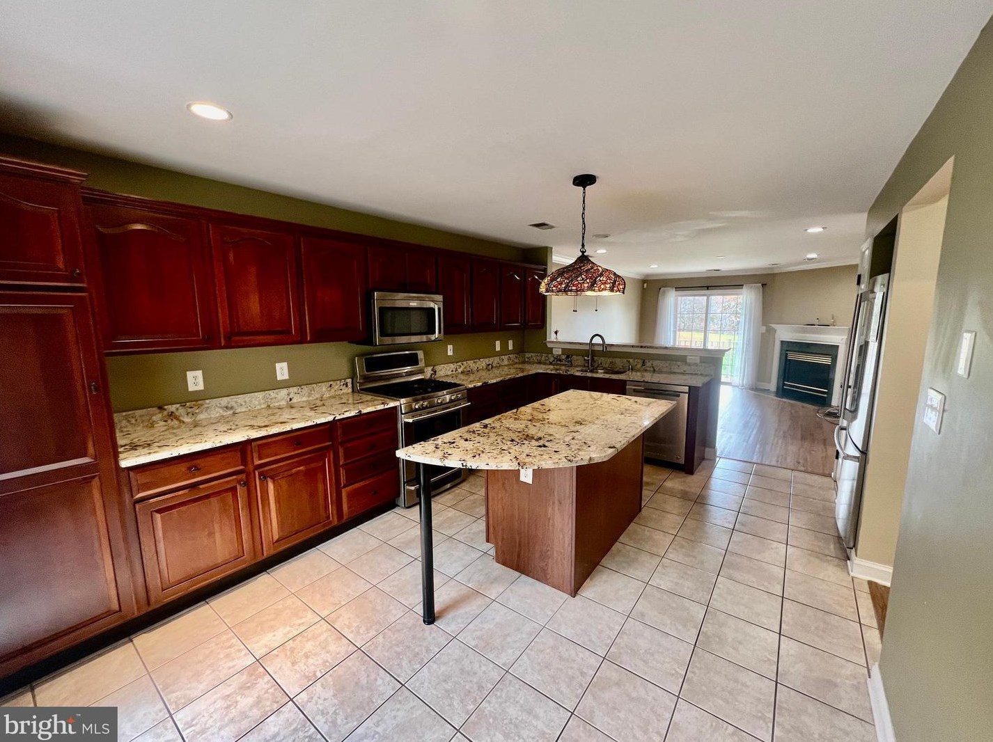 253 Colt St, Pennington NJ  08534-5173 exterior