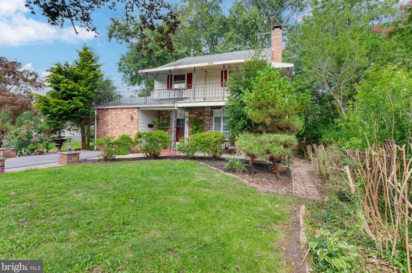 110 Dutch Neck Rd, East Windsor, NJ 08520
