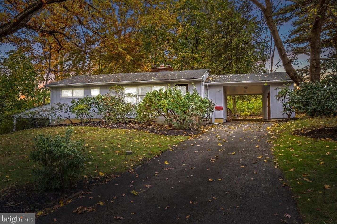 18 Glen Brook Pl, East Windsor, NJ 08520