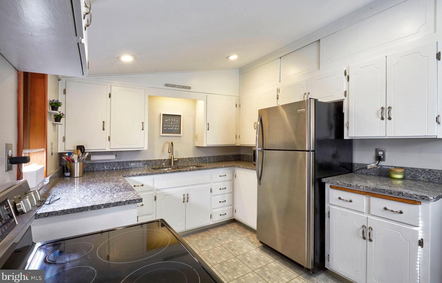 125 Slack Ave, Trenton NJ  08648-4303 exterior