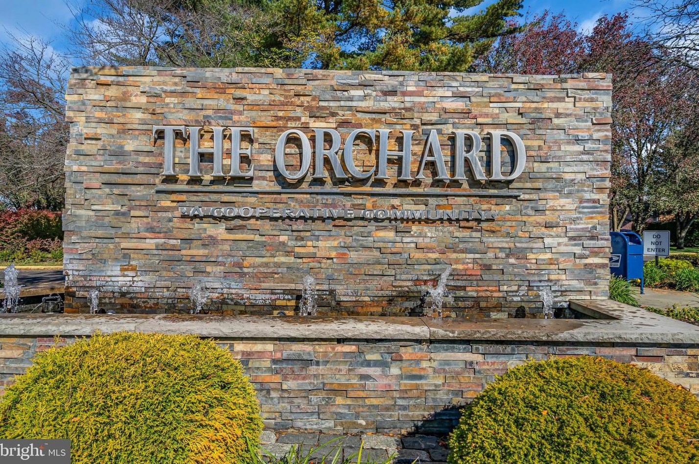 139 The Orch, East Windsor, NJ 08512-2300