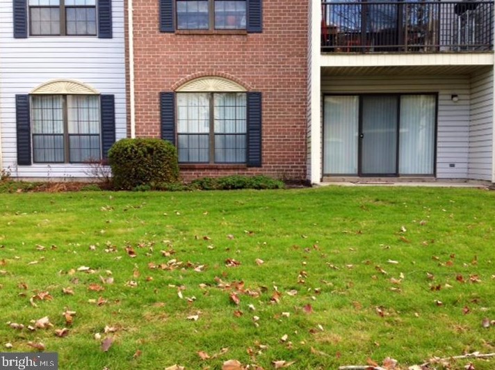 16 Rickard Ct, Lawrence Township, NJ 08648
