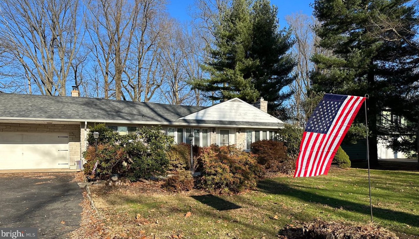 712 River Rd, Trenton, NJ 08628