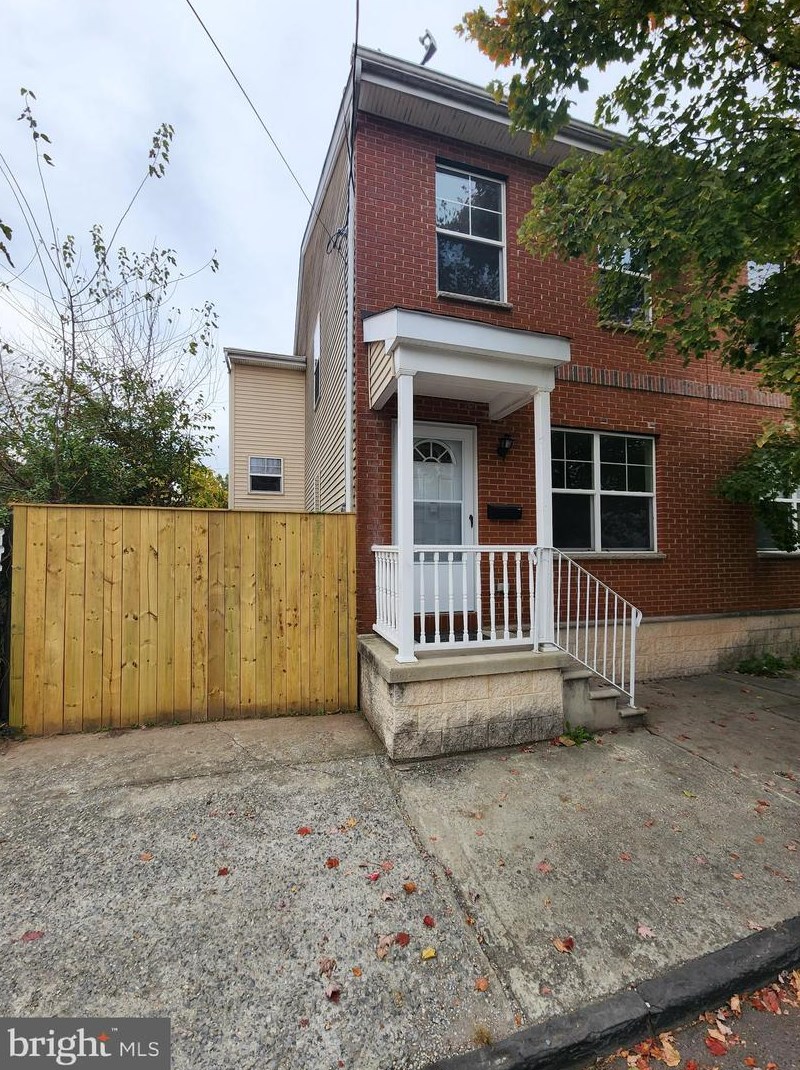 82 1/2 Passaic St, Trenton, NJ 08618