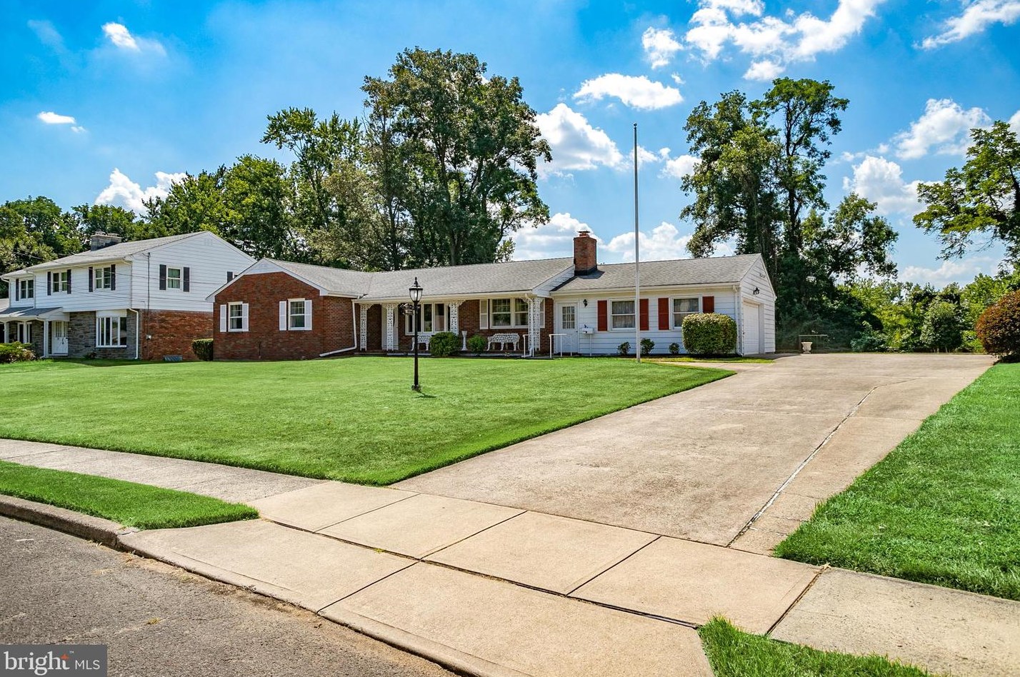 26 Wedge Dr, Trenton, NJ 08610-5718