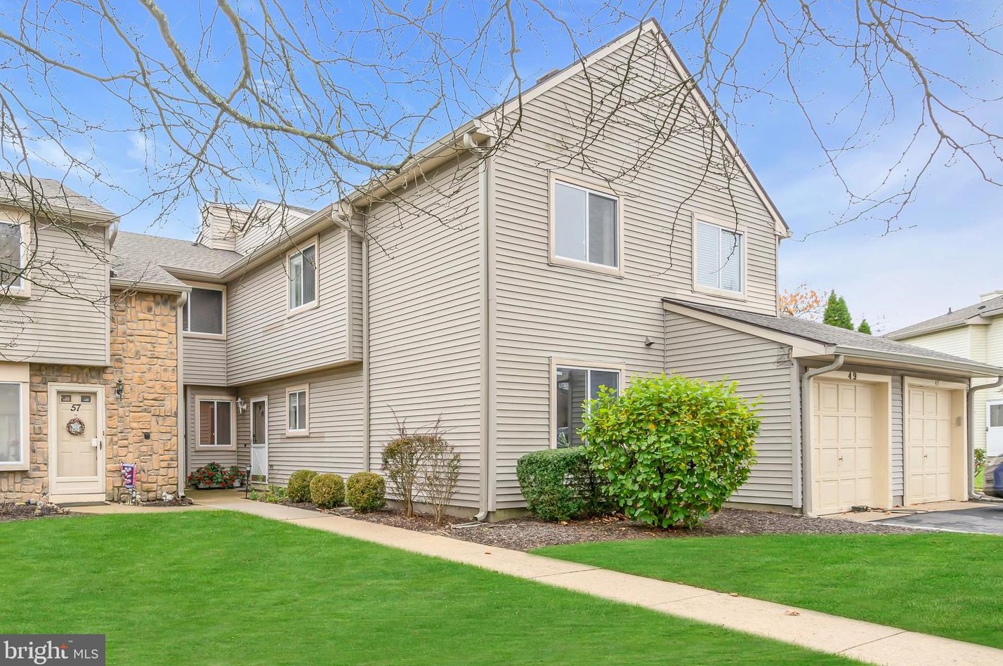 49 Chatham Ct, East Windsor, NJ 08520-2641