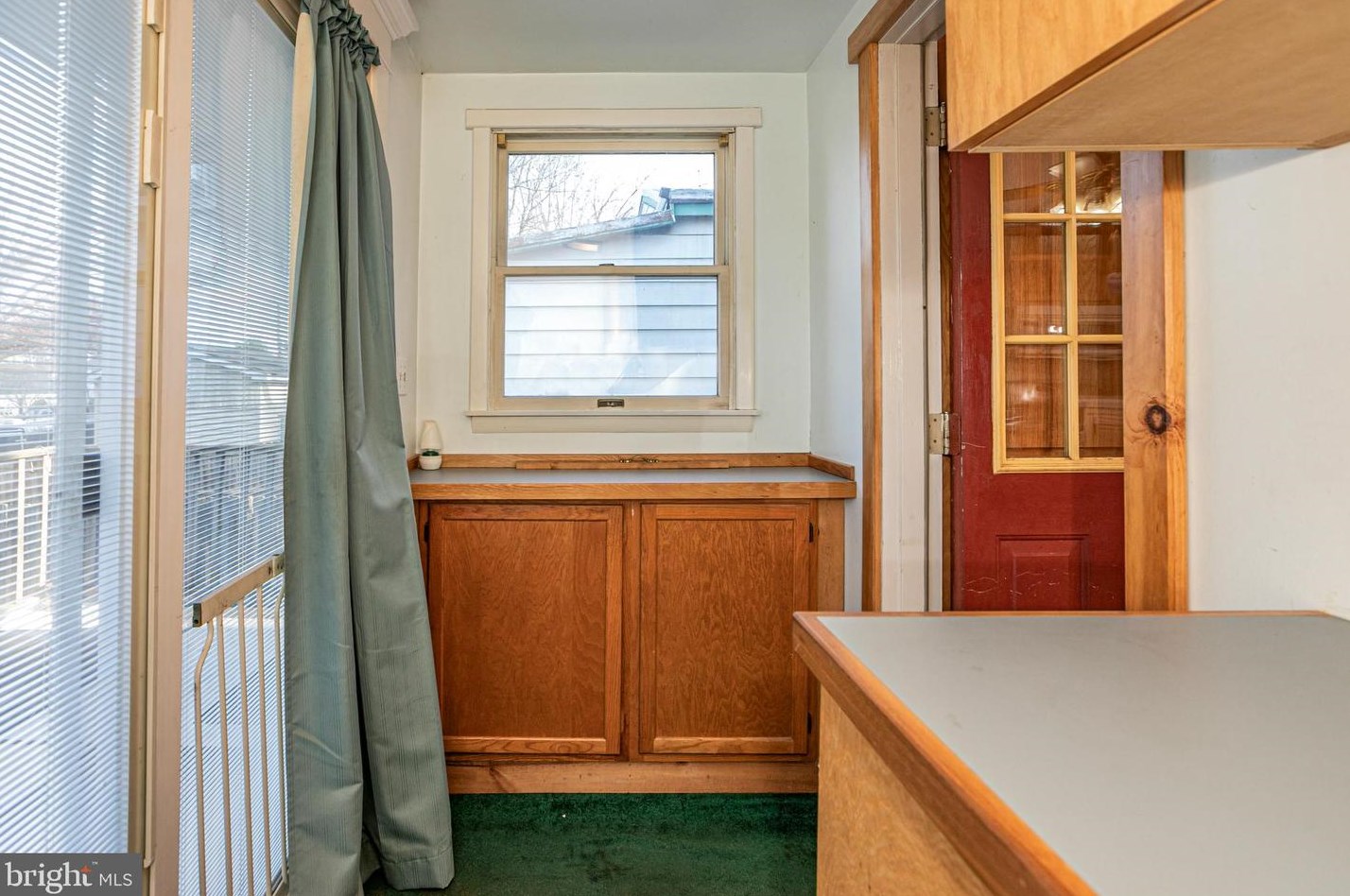 208 Pkwy Ave, Trenton NJ 08618-2749 exterior