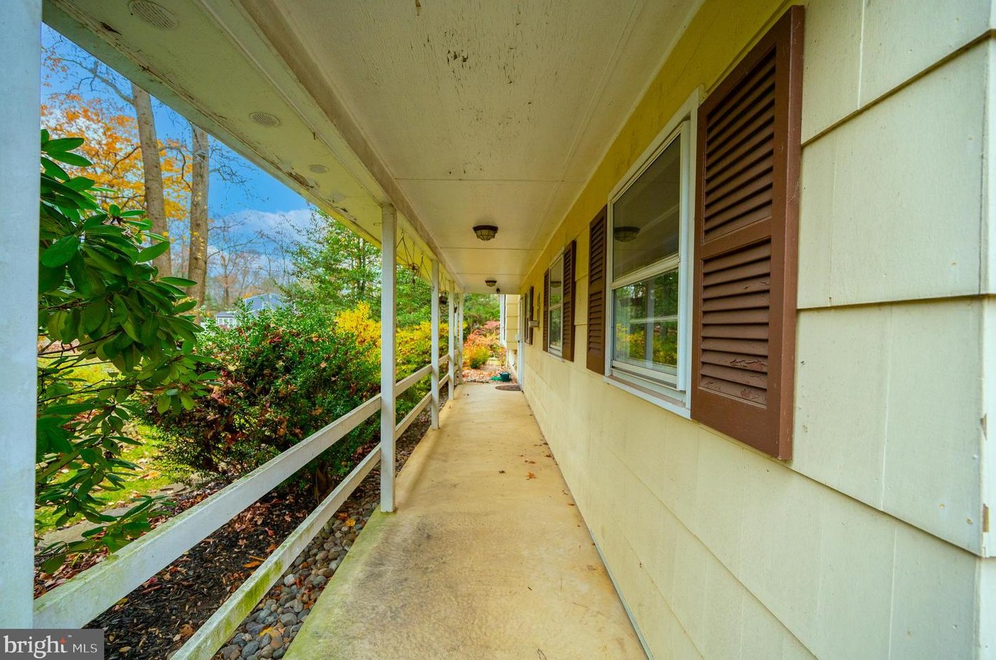 2 Crab Apple Ln, Lawrence Township, NJ 08648