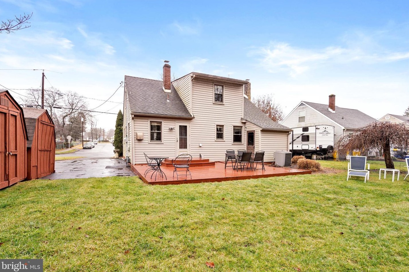 310 Wynnewood Rd, Trenton NJ  08628-3226 exterior