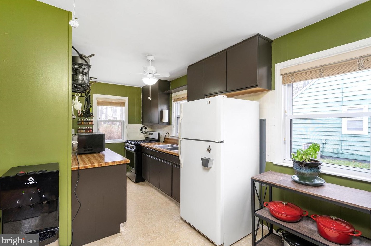 310 Wynnewood Rd, Trenton NJ  08628-3226 exterior