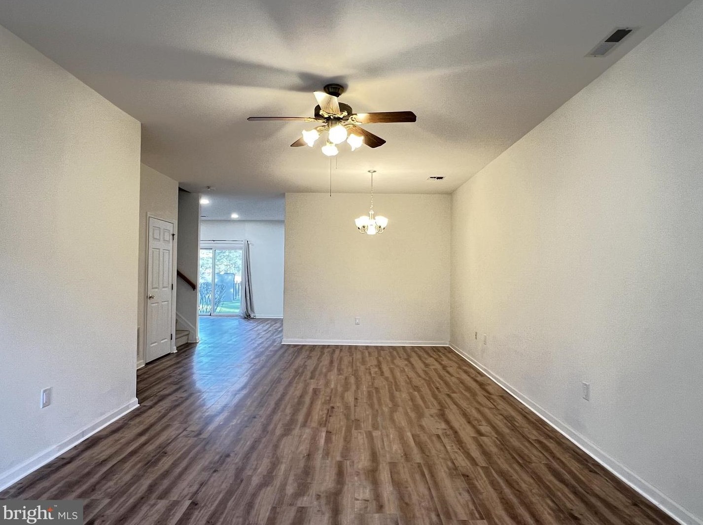 12 Carlyle Ct, Princeton, NJ 08540