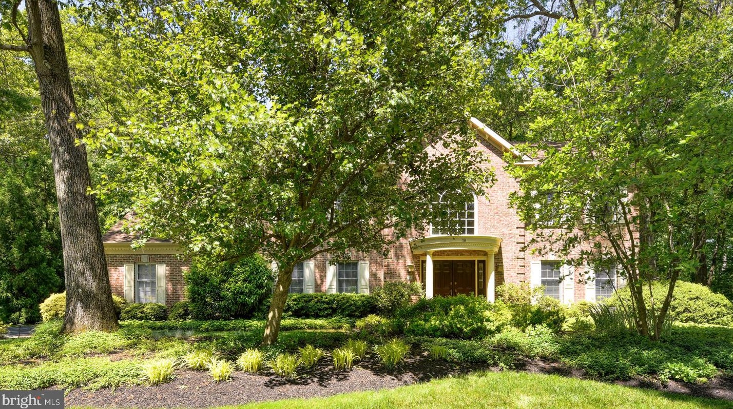 18 Newport Dr, W Windsor Township, NJ 08550
