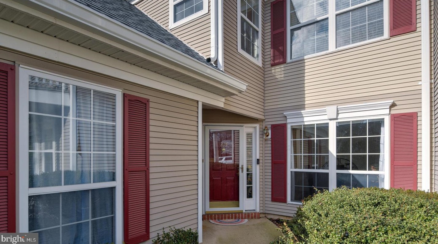 104 Coburn Rd, Pennington, NJ 08534